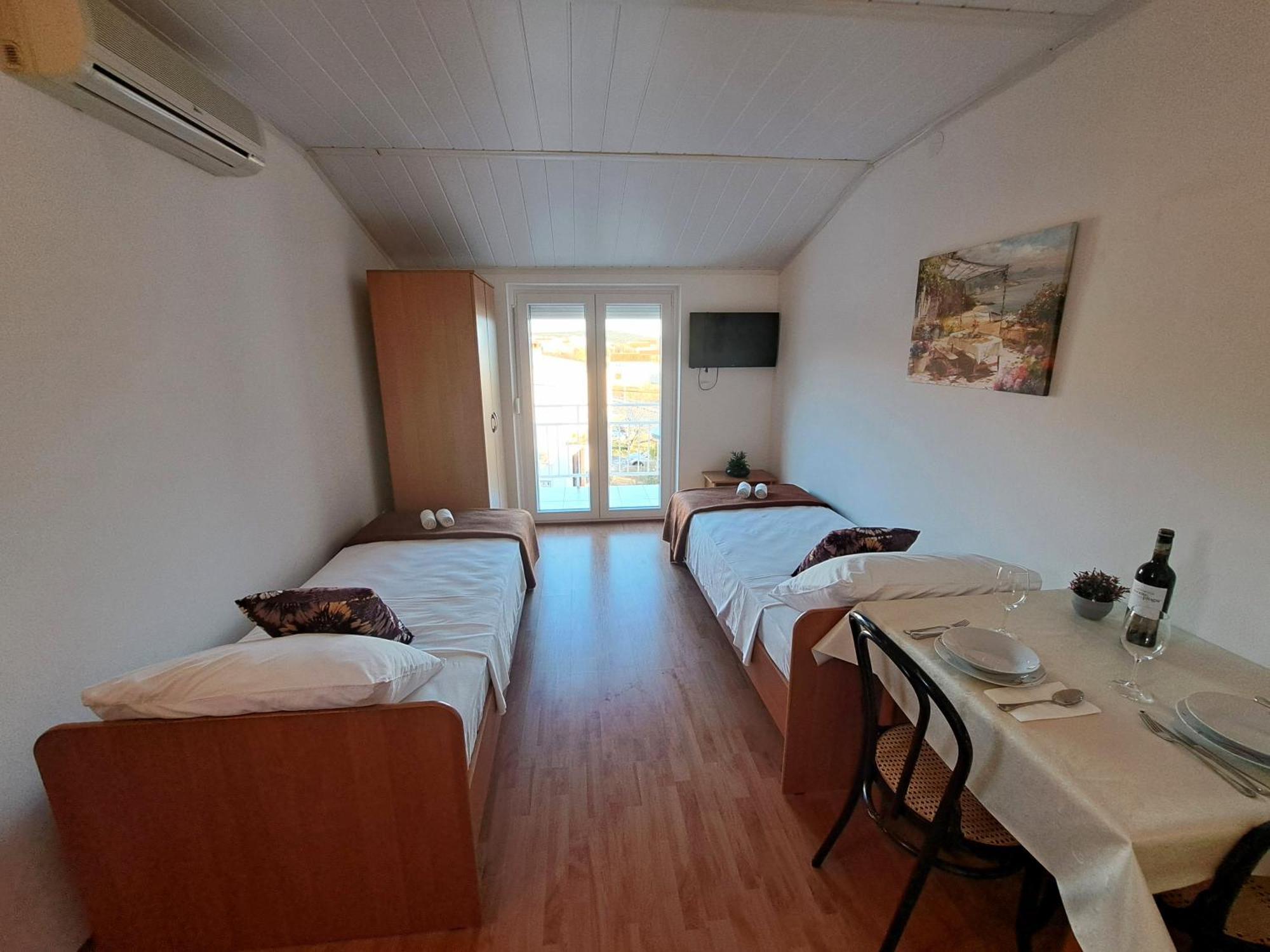 Apartments Maruna Maslenica Exterior foto
